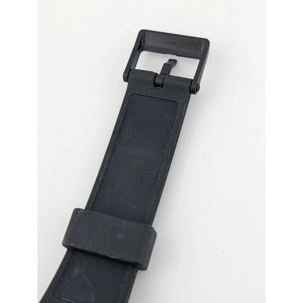 Q&Q Men's Watch 38mm Case Blue Dial Black Resin Band- New Battery